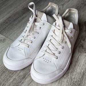 On Running The Roger Centre Court Sneaker in White, Size 9, Casual, Tennis